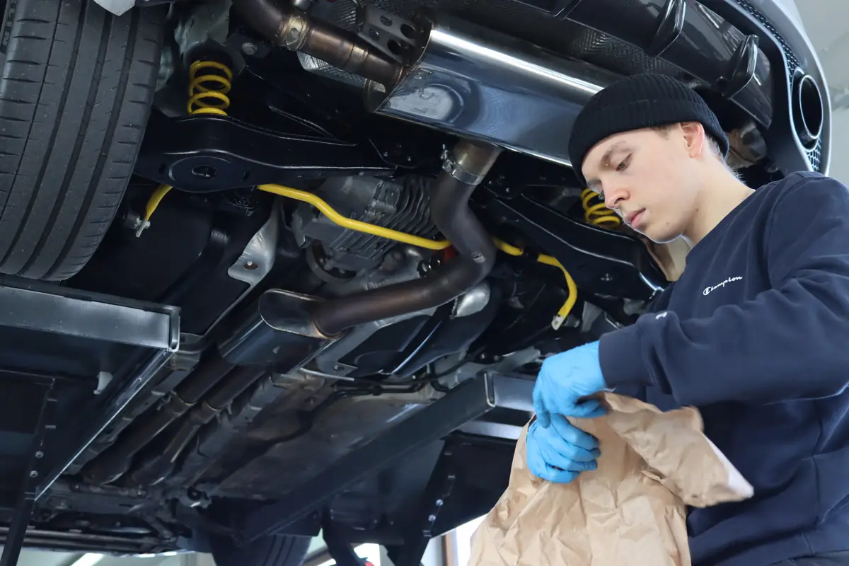 Einbau eines Gewindefahrwerks an der Hinterachse